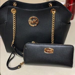 Michael Kors purse/wallet